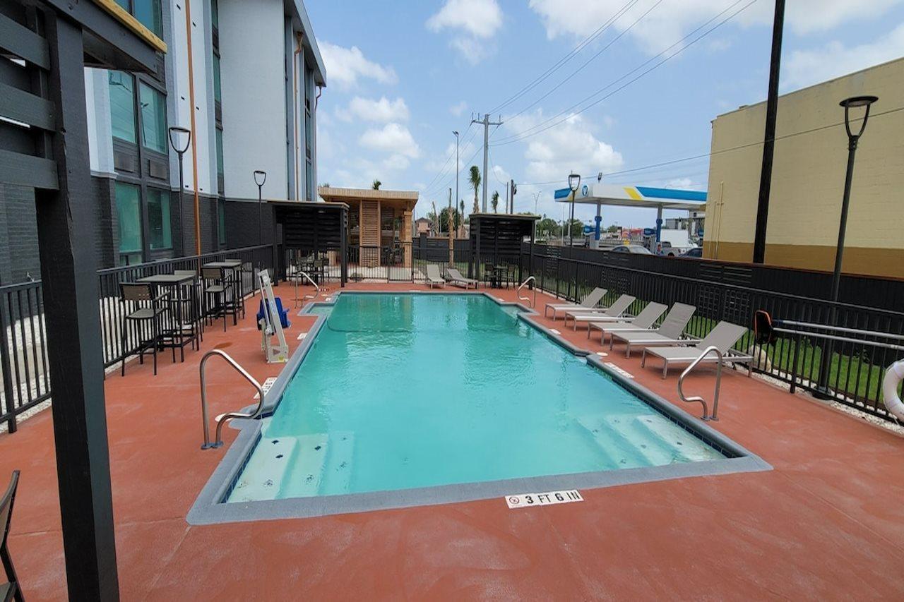 Best Western Corpus Christi Airport Hotel Exterior photo