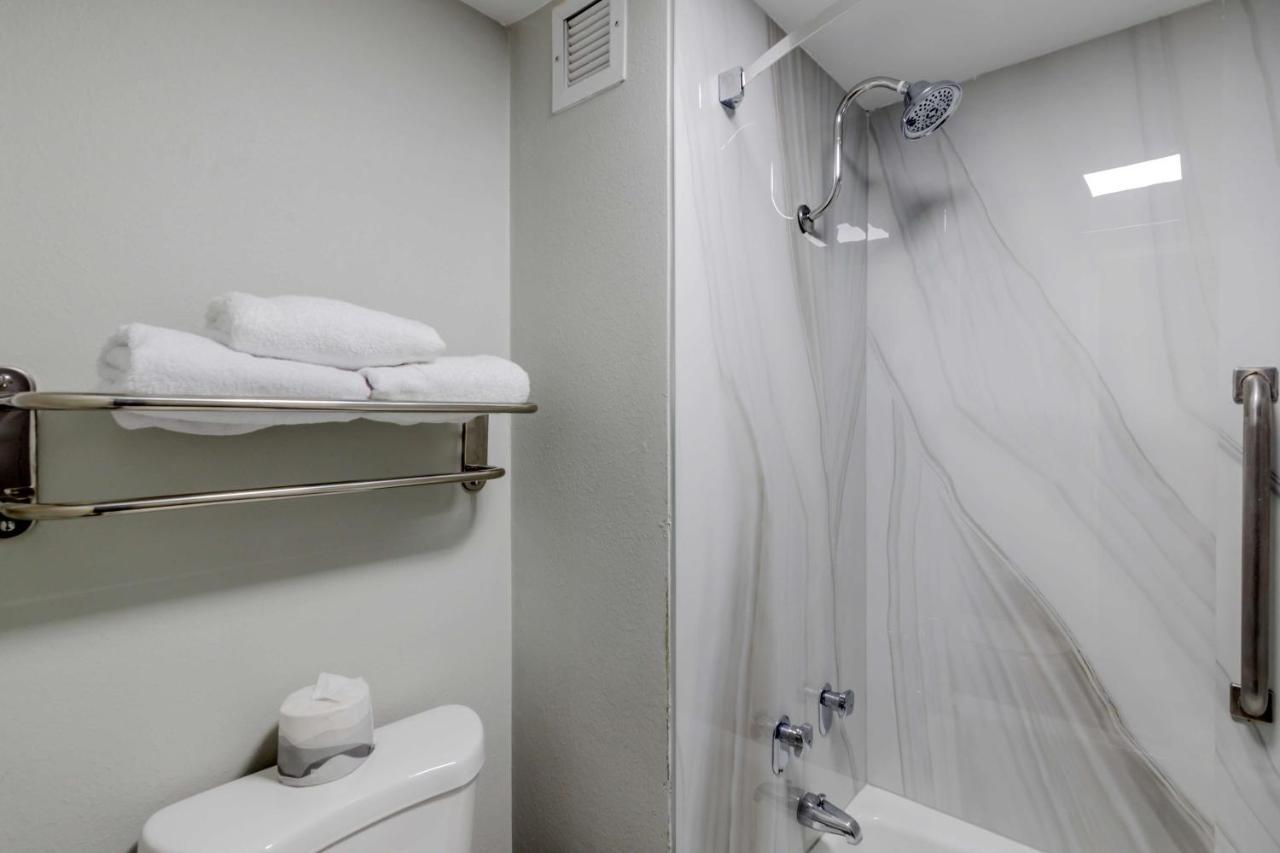 Best Western Corpus Christi Airport Hotel Exterior photo