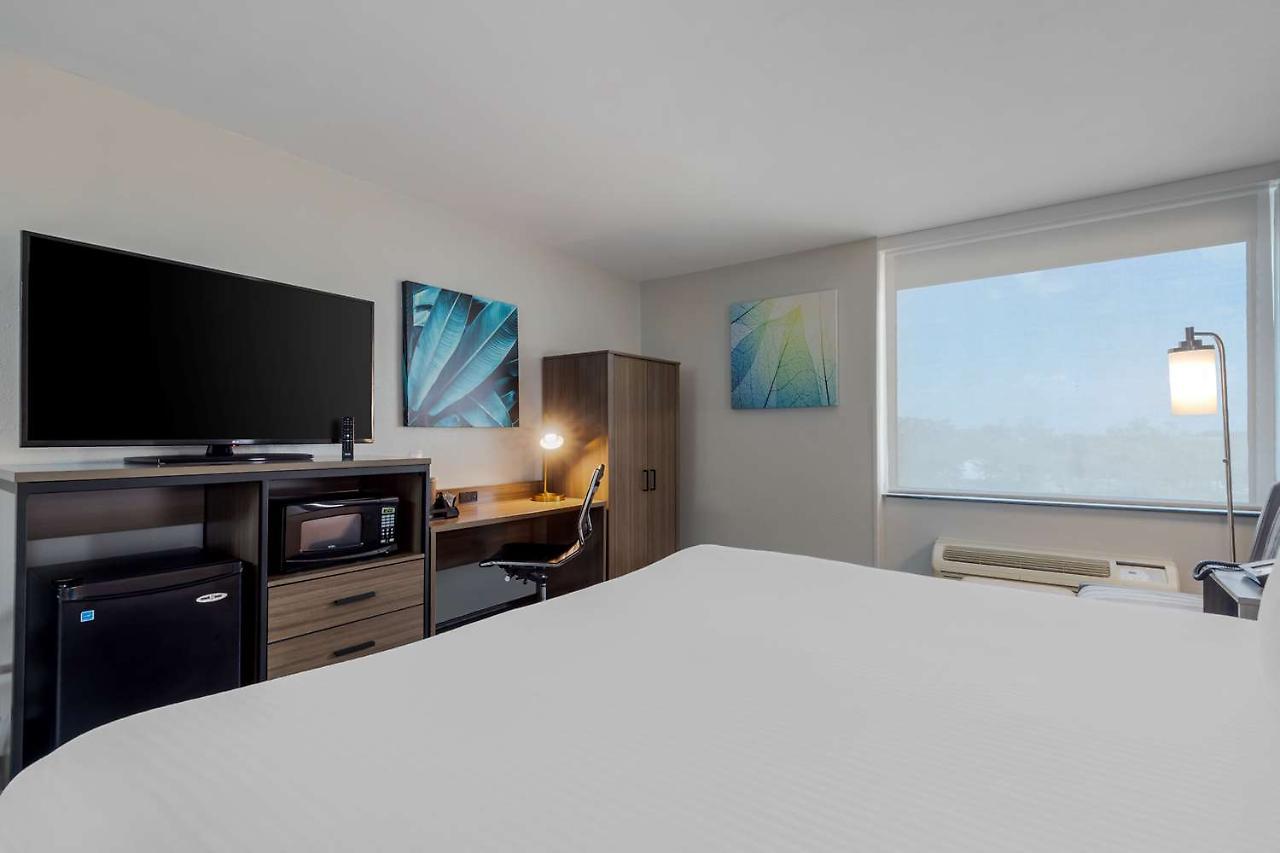Best Western Corpus Christi Airport Hotel Exterior photo