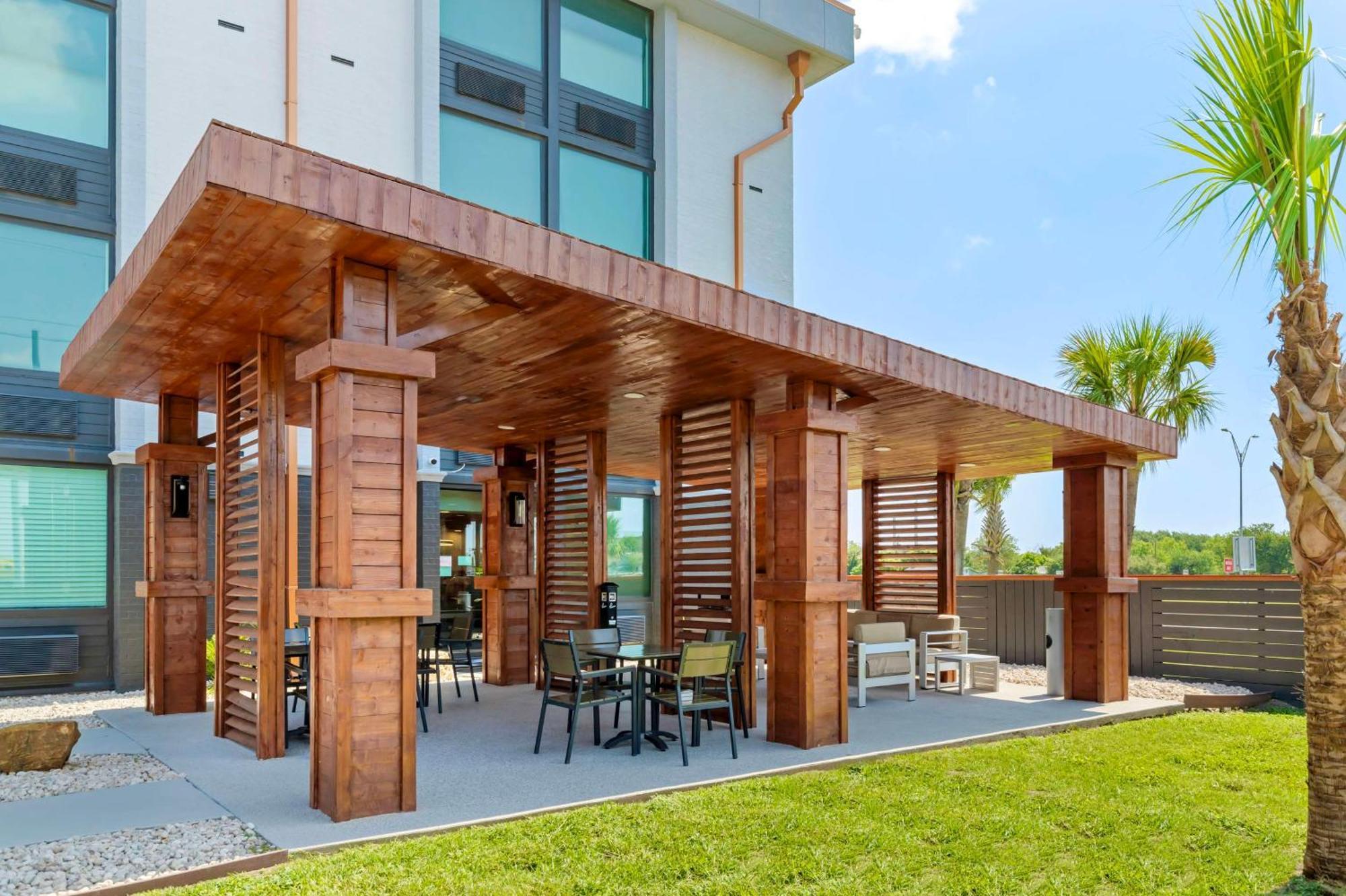 Best Western Corpus Christi Airport Hotel Exterior photo